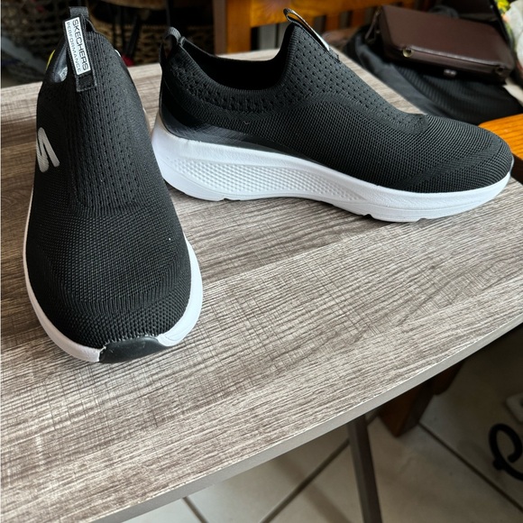 Sketchers Go Run Elevate - Picture 8 of 8